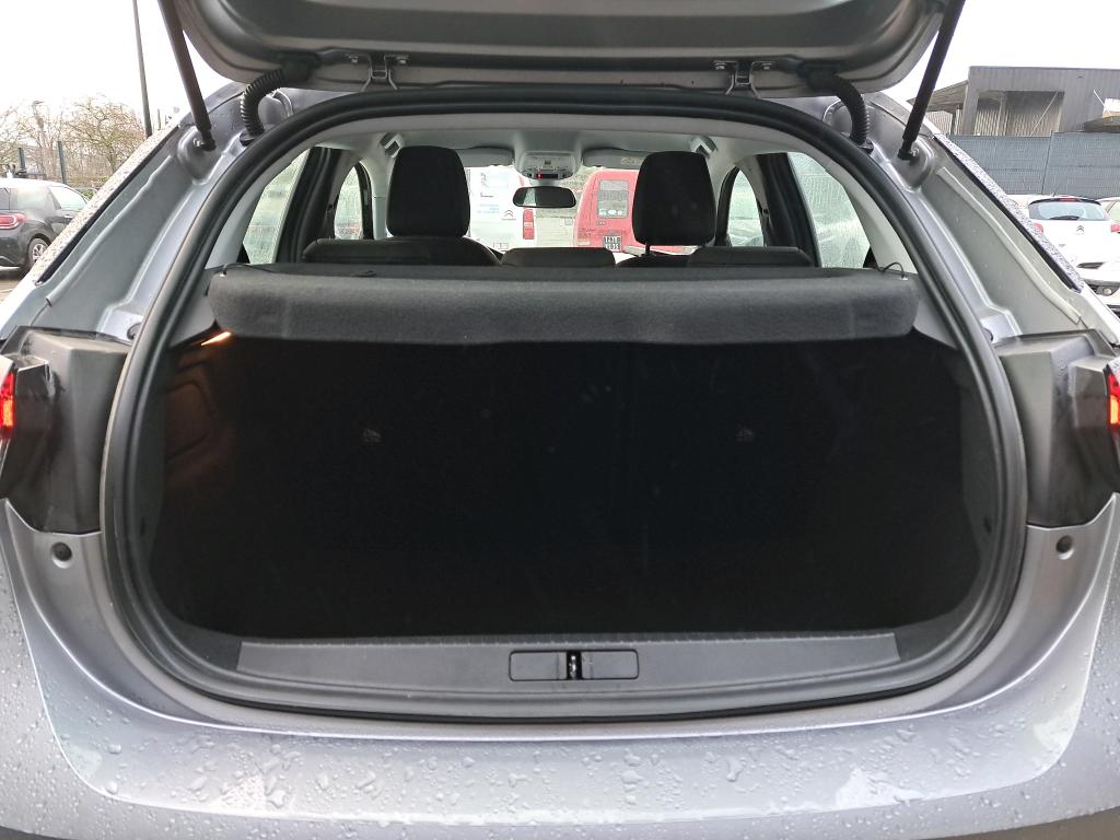 Opel CORSA F 