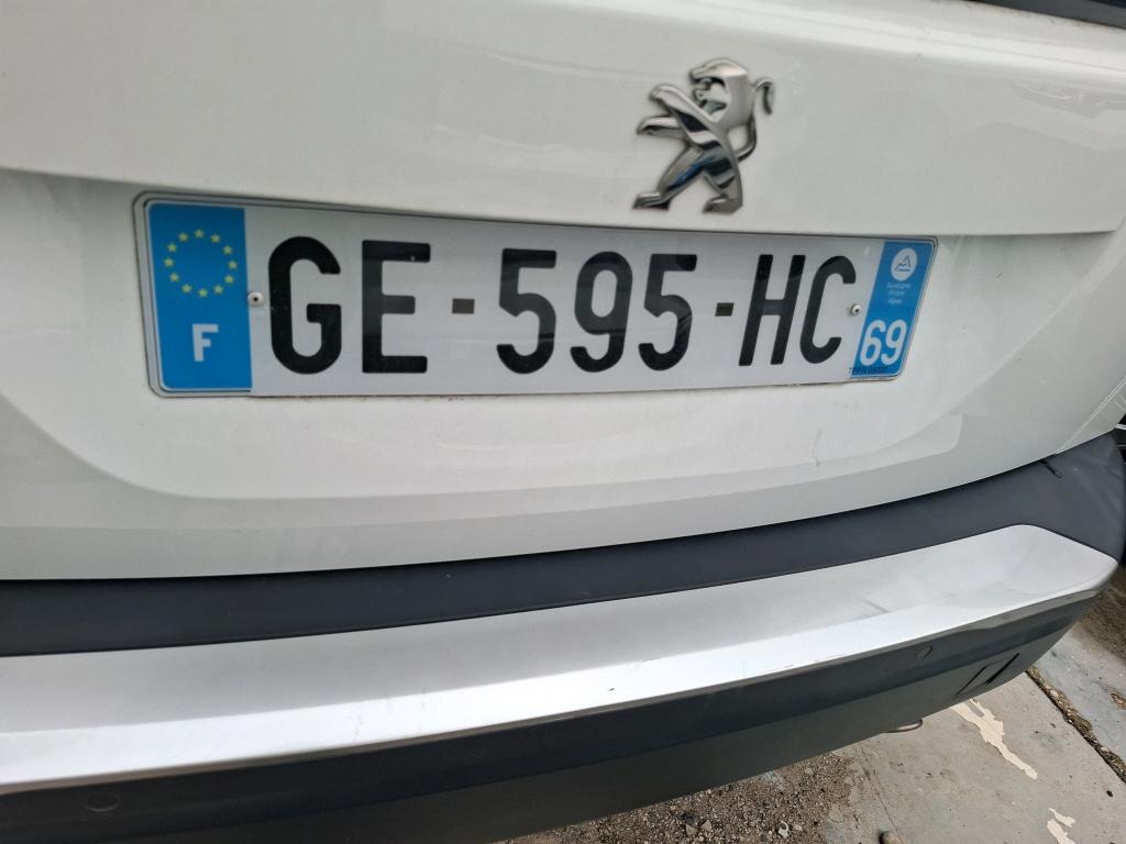 Peugeot 2008 BlueHDi 130 S&S EAT8 Allure 2022