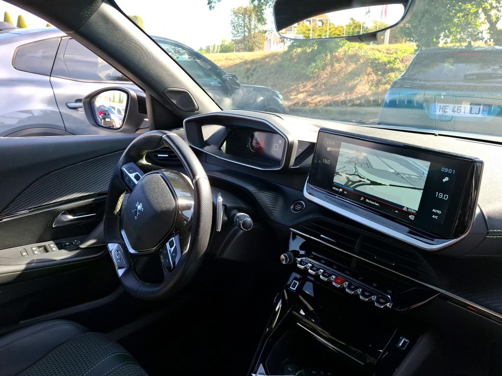 Peugeot 2008 PureTech 130 S&S EAT8 GT 2022