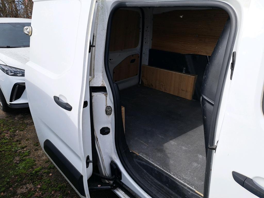 Peugeot PARTNER FOURGON STANDARD 650 KG BLUEHDI 100 S&S BVM5 ASPHALT 2021