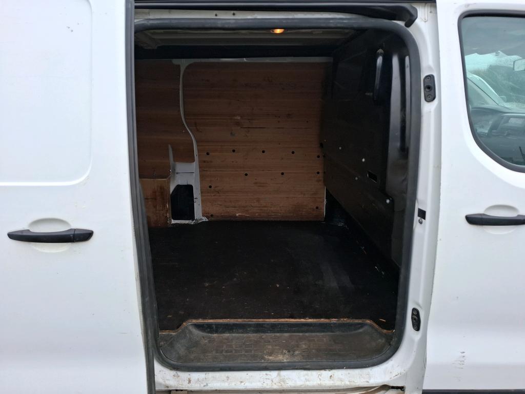 Peugeot EXPERT FGN TOLE STANDARD 2.0  BLUEHDI 120 S&S BVM6 PREMIUM 2018