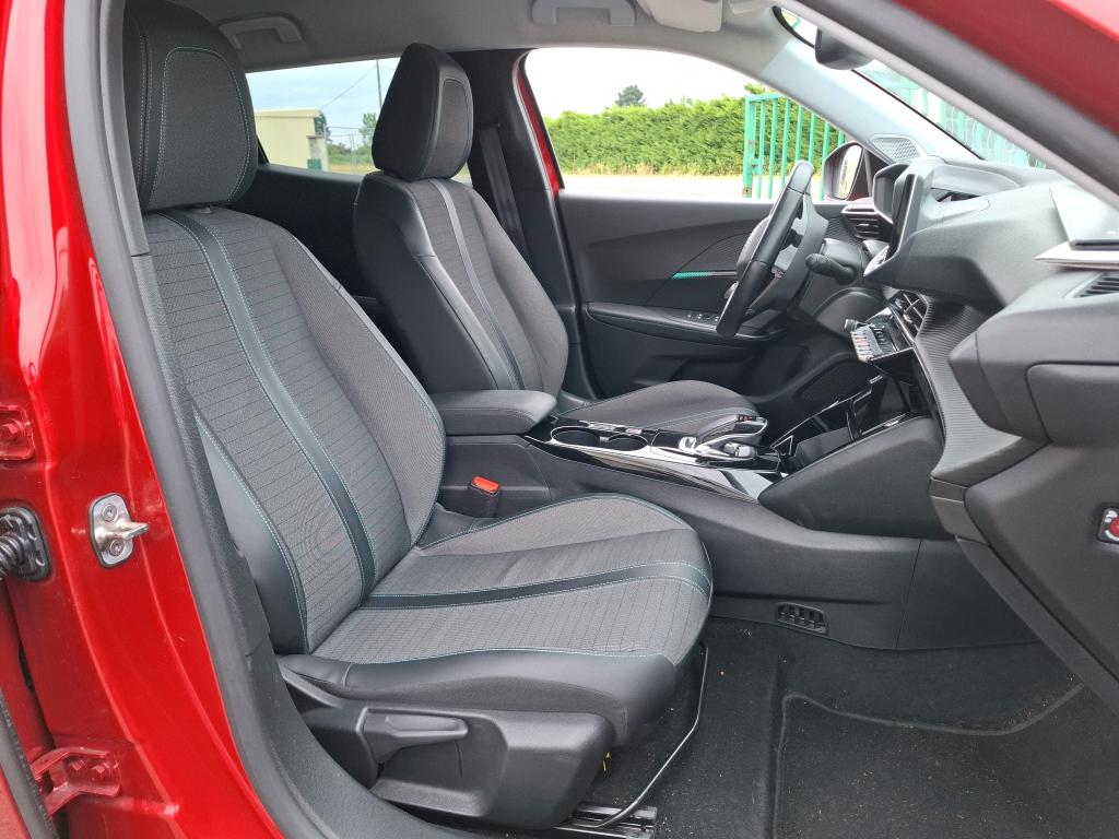Peugeot 2008 Moteur électrique 136 ch Allure Pack 2021