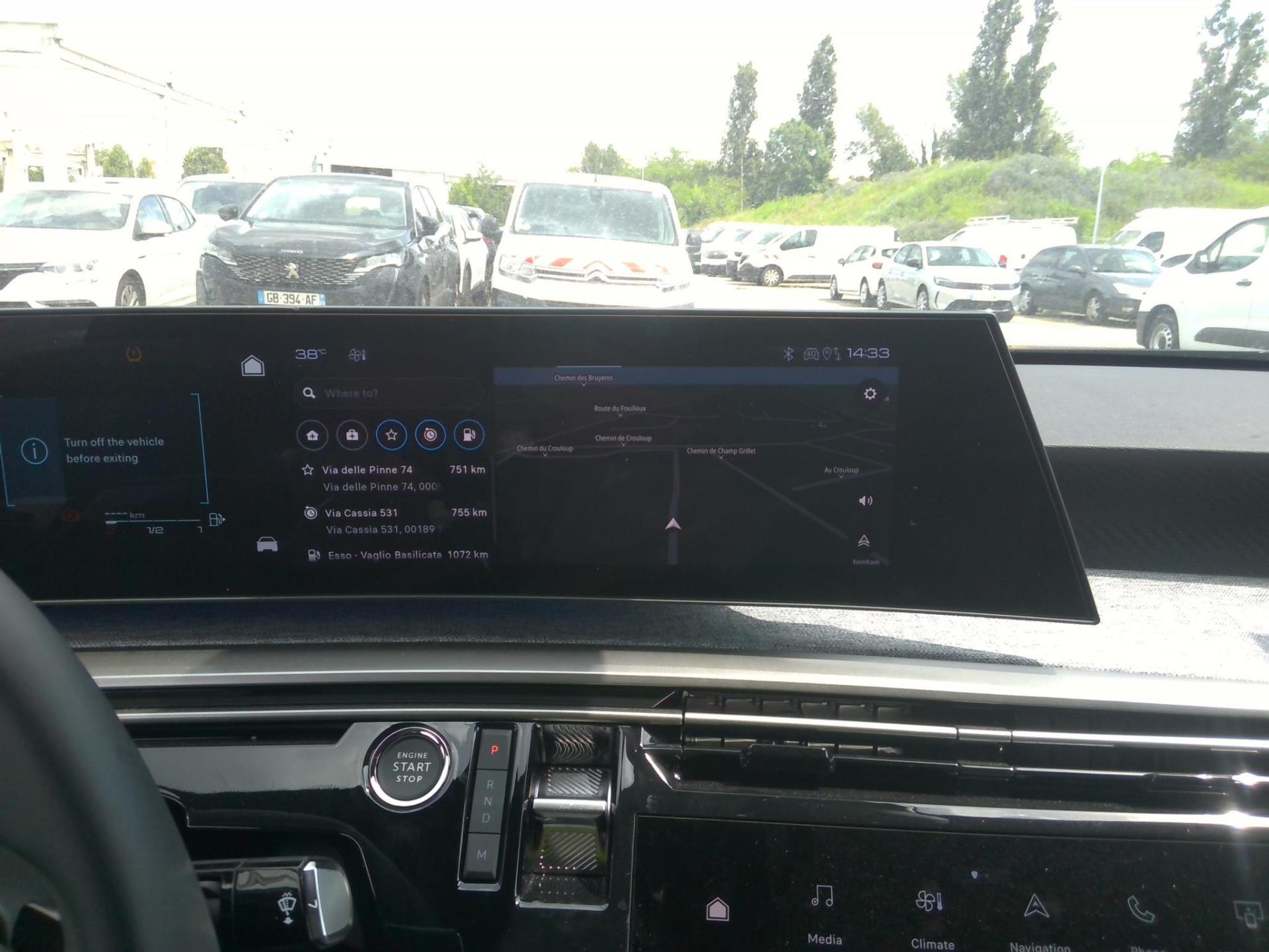 Peugeot 3008 Hybrid 136 e-DCS6 Allure 2025