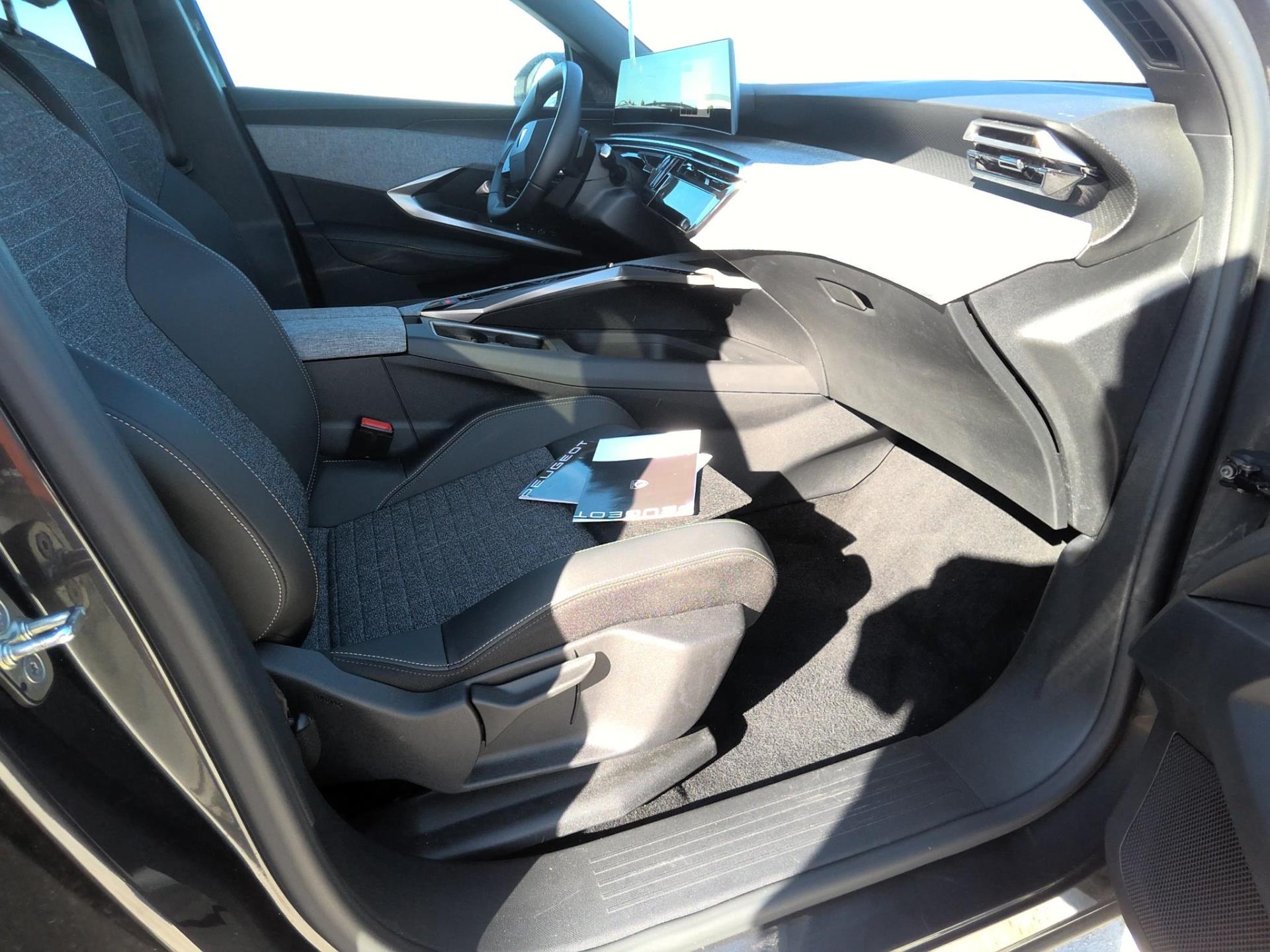 Peugeot 3008 Electrique 210 ch 73 kWh Allure 2025