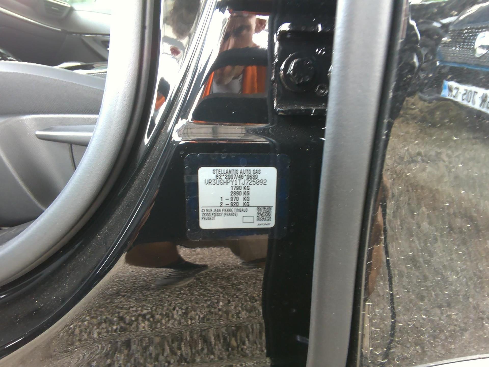Peugeot 2008 Hybrid 145 ch e-DCS6 Allure 2026