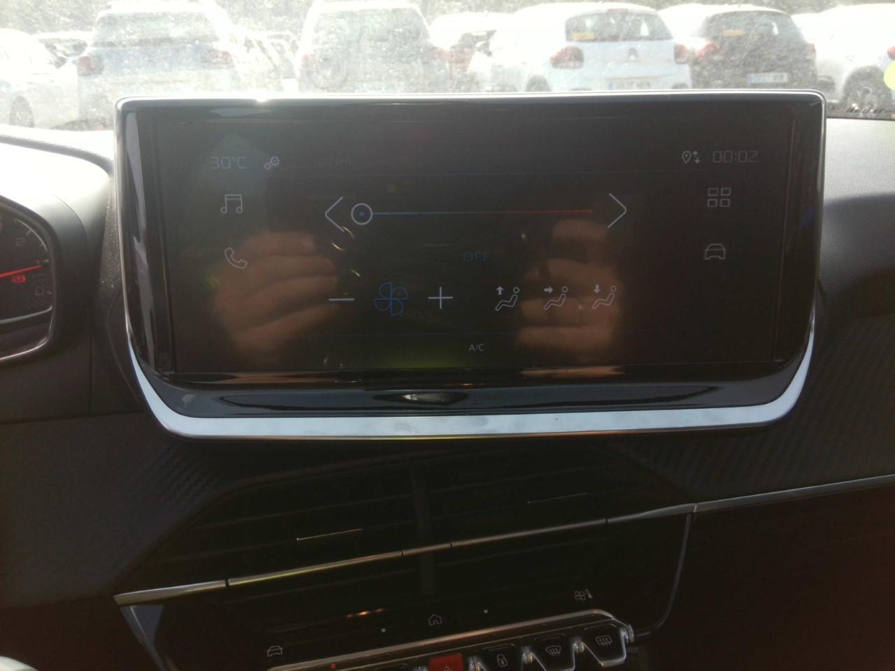 Foto Peugeot 208 18