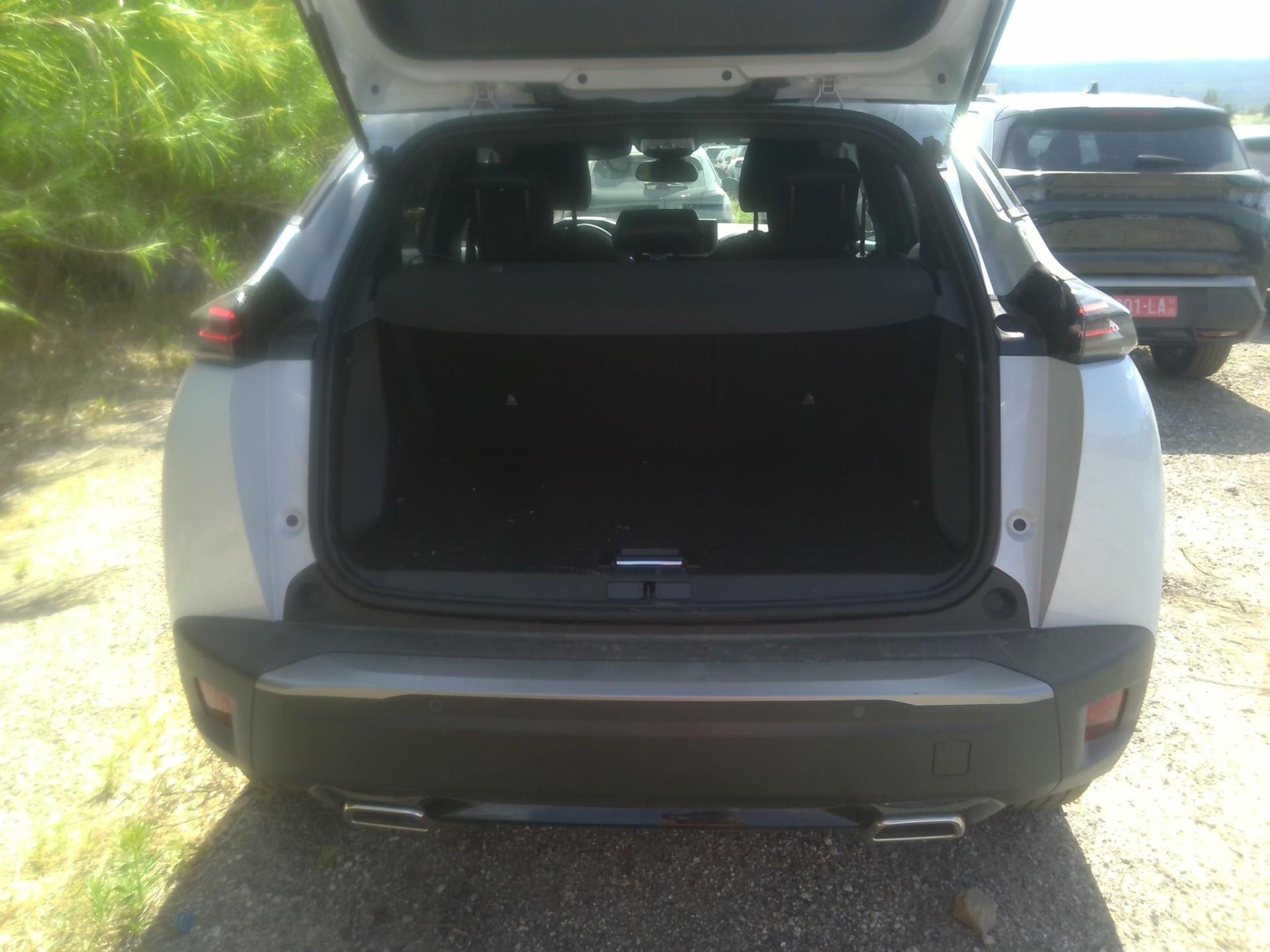 Peugeot 2008 Hybrid 145 e-DCS6 Allure 2025