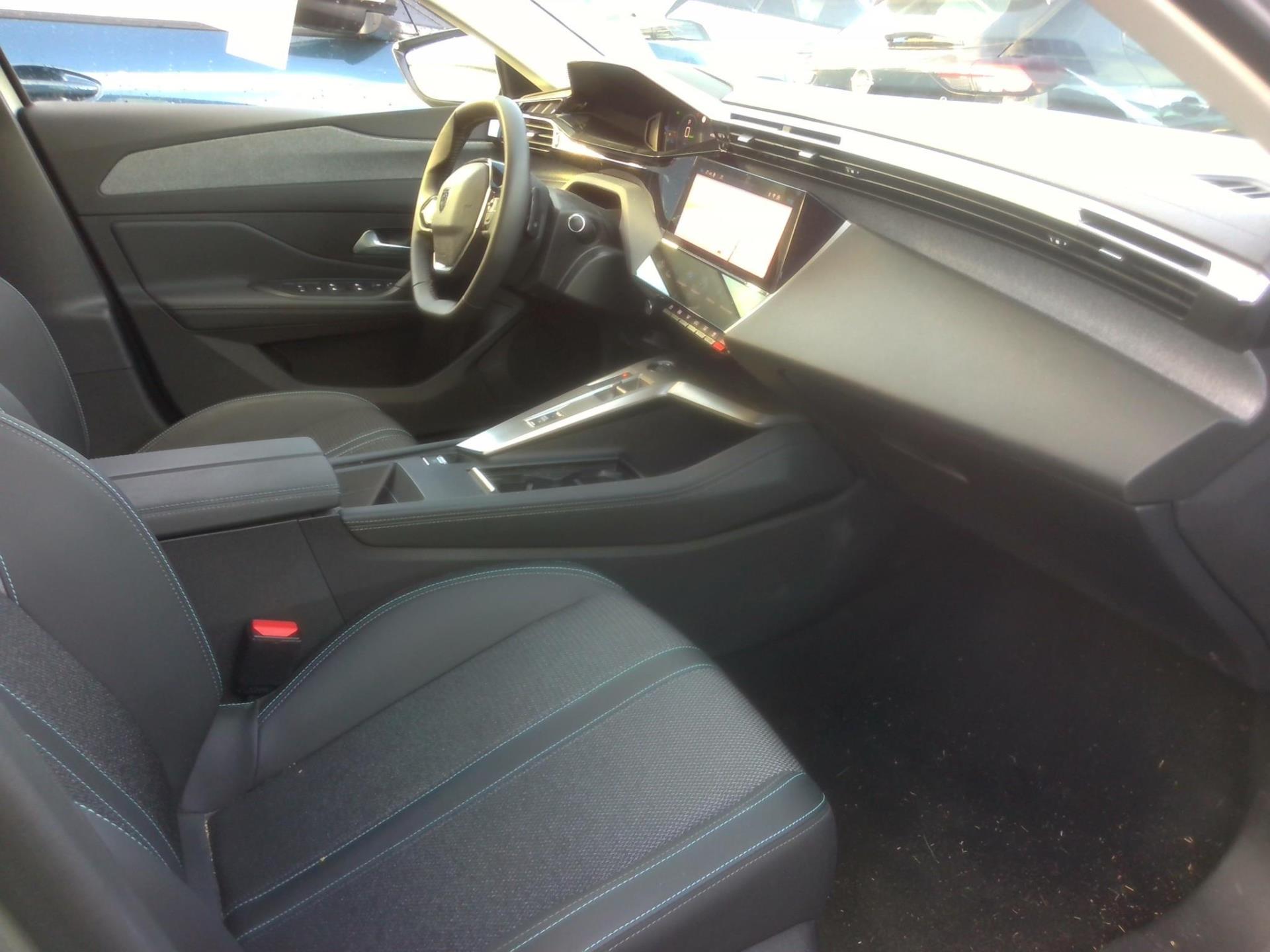 Peugeot 308 PHEV 180 e-EAT8 Allure 2024