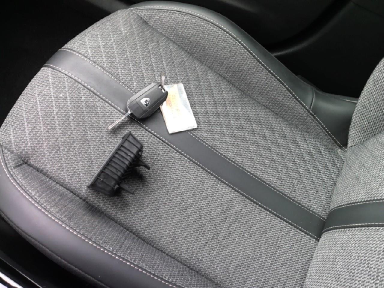 Foto Peugeot 2008 19