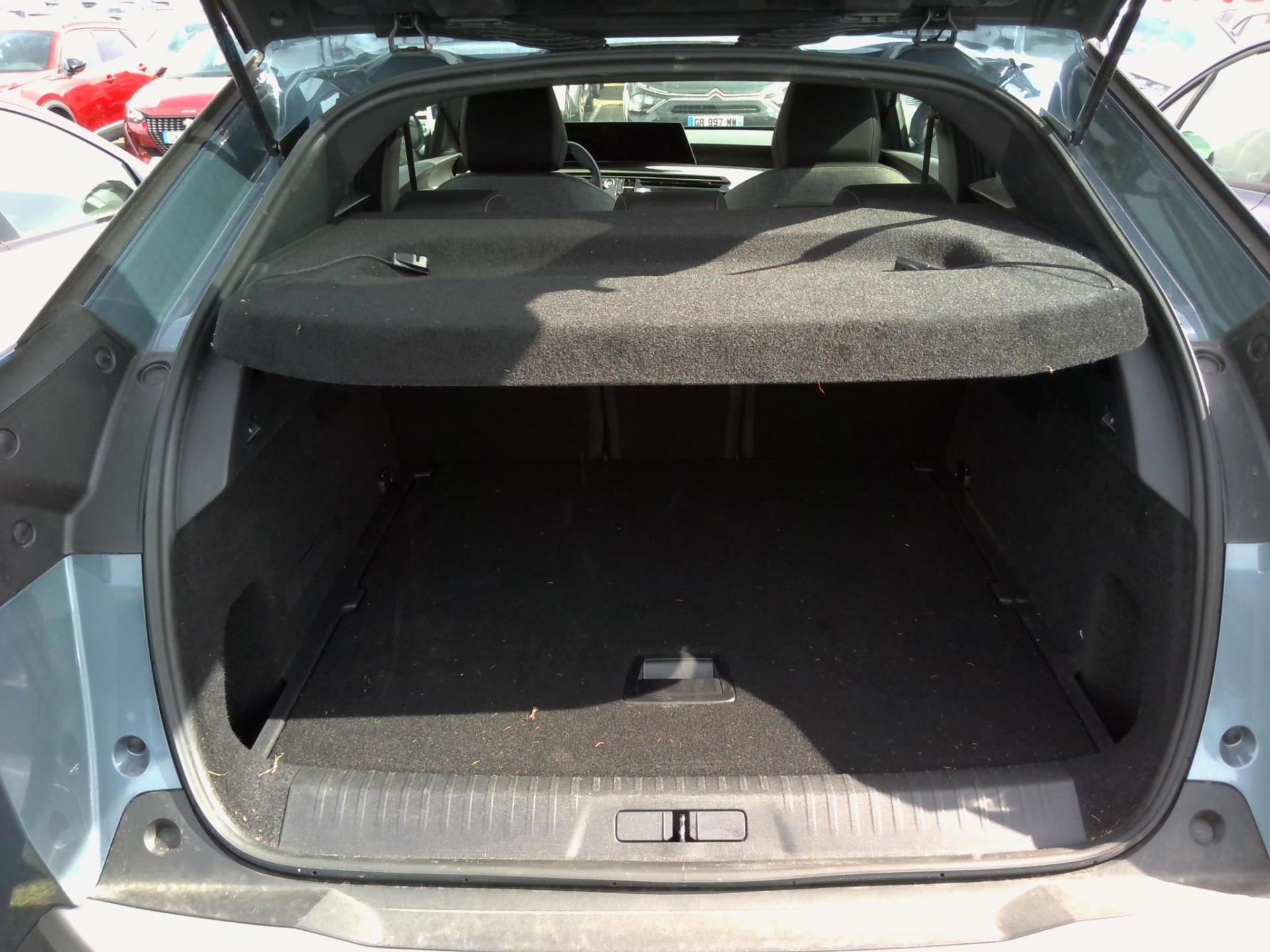 Peugeot 3008 Hybrid 136 e-DCS6 Allure 2024