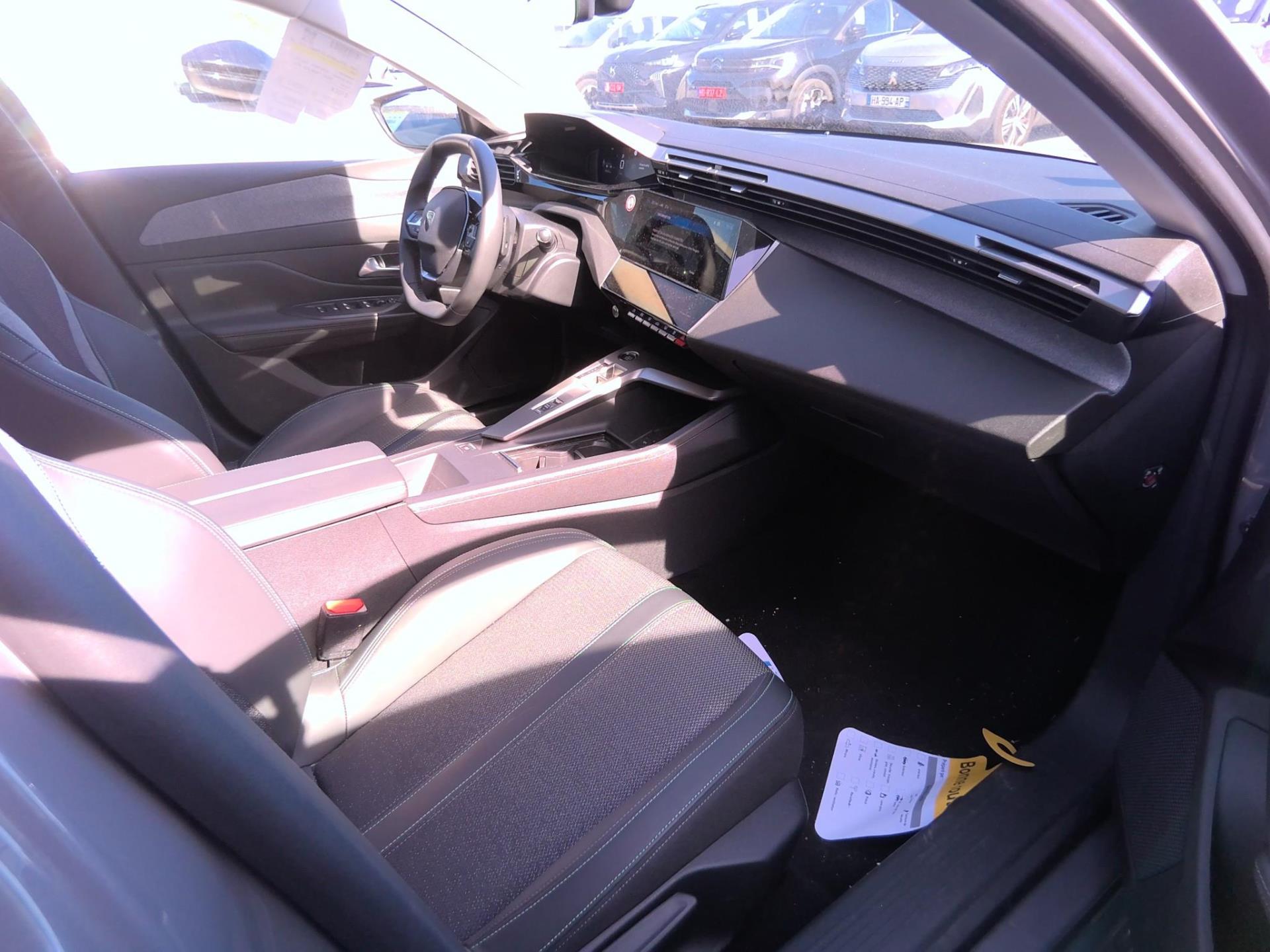 Peugeot 308 SW Hybrid 145 e-DCS6 Allure 2025