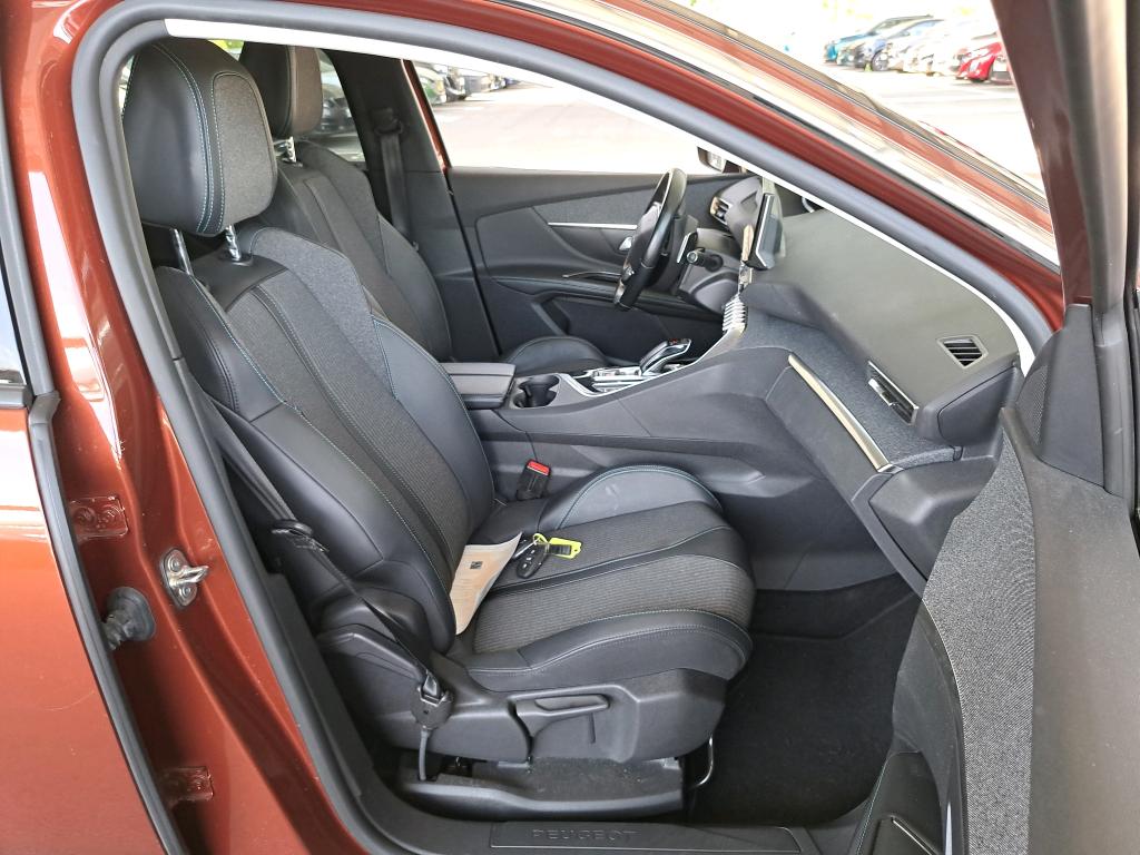 Peugeot 5008 BlueHDi 130ch S&S EAT8 Allure Pack 2022