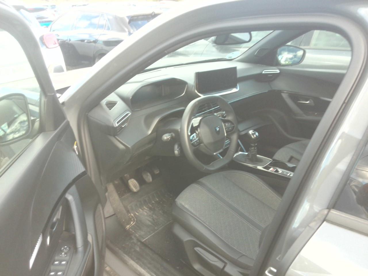 Foto Peugeot 2008 3