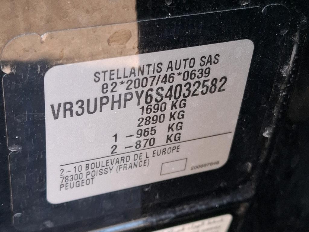 Peugeot 208 Hybrid 136 e-DCS6 GT 2025