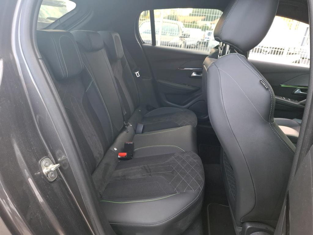 Peugeot 208 PureTech 100 S&S EAT8 GT Pack 2021