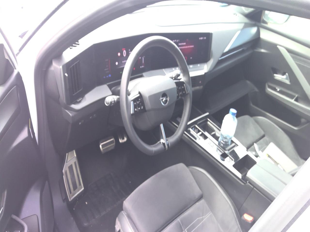 Foto Opel Astra PHEV 6