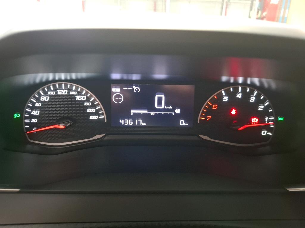 Peugeot 2008 PureTech 100 S&S BVM6 Active 2022