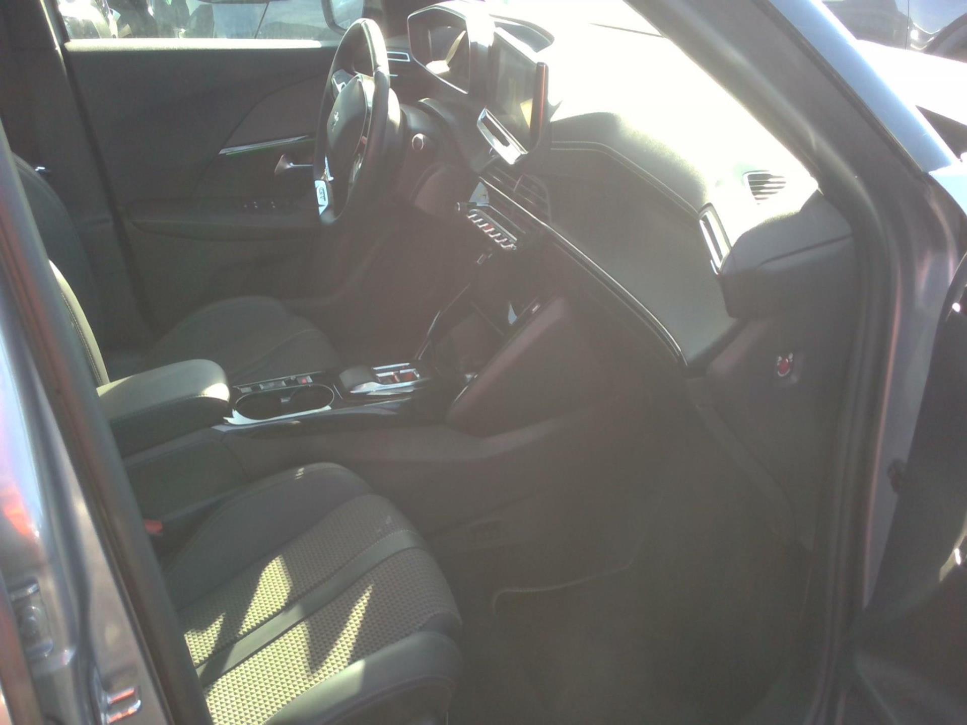 Peugeot 2008 Electrique 136 ch GT 2022