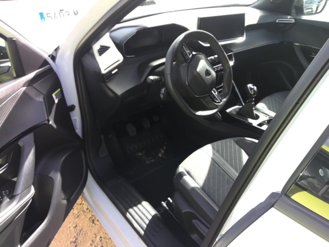 Foto Peugeot 2008 5