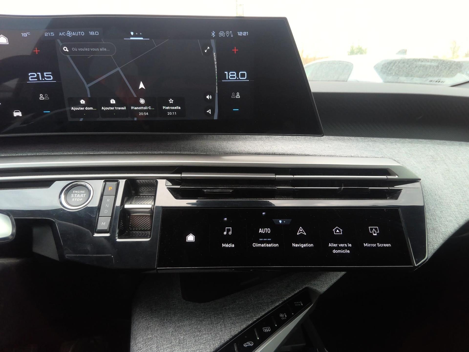 Peugeot 3008 Hybrid 136 e-DCS6 Allure 2025