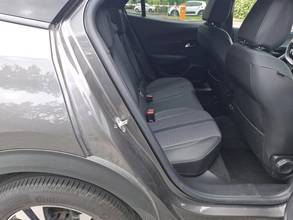 Peugeot 2008 BlueHDi 130 S&S EAT8 Allure Pack 2021