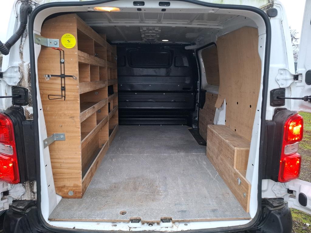 Peugeot EXPERT FGN TOLE STANDARD 1.5 BLUEHDI 120 S&S BVM6 PREMIUM 2020