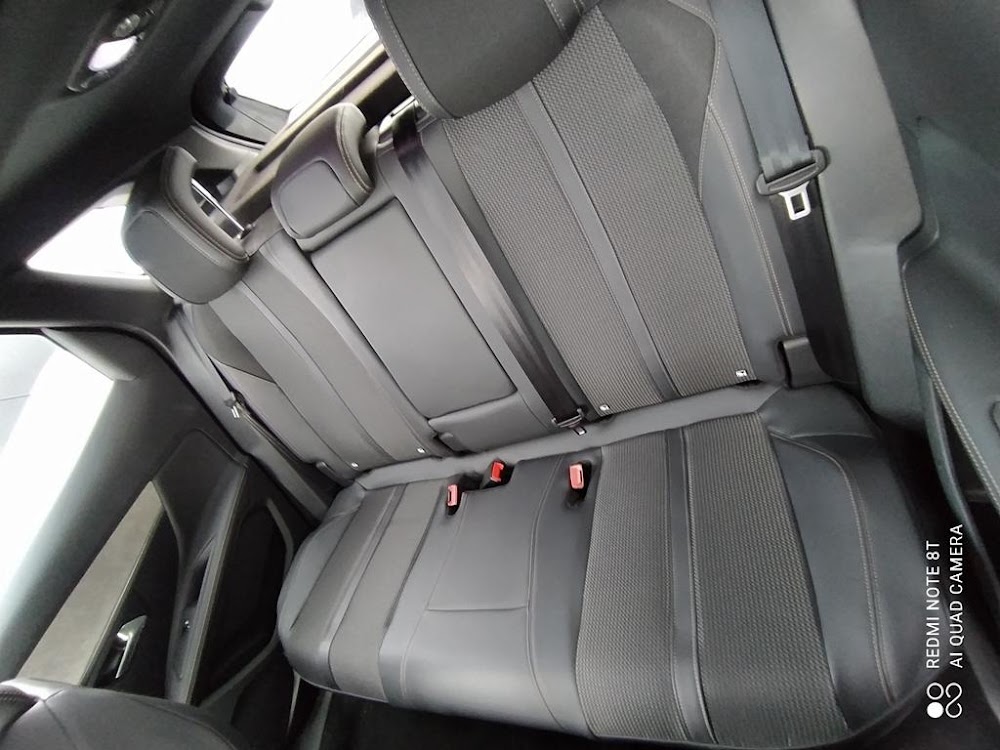Foto Peugeot 3008 Hybrid 10