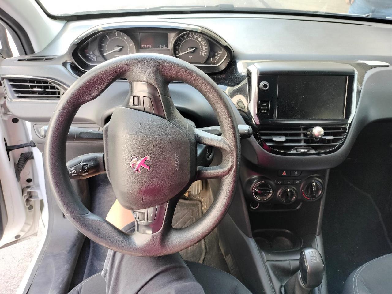 Foto Peugeot 208 7