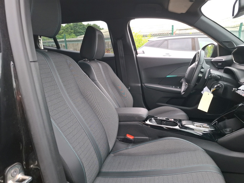 Peugeot 2008 BlueHDi 130 S&S EAT8 Allure 2023