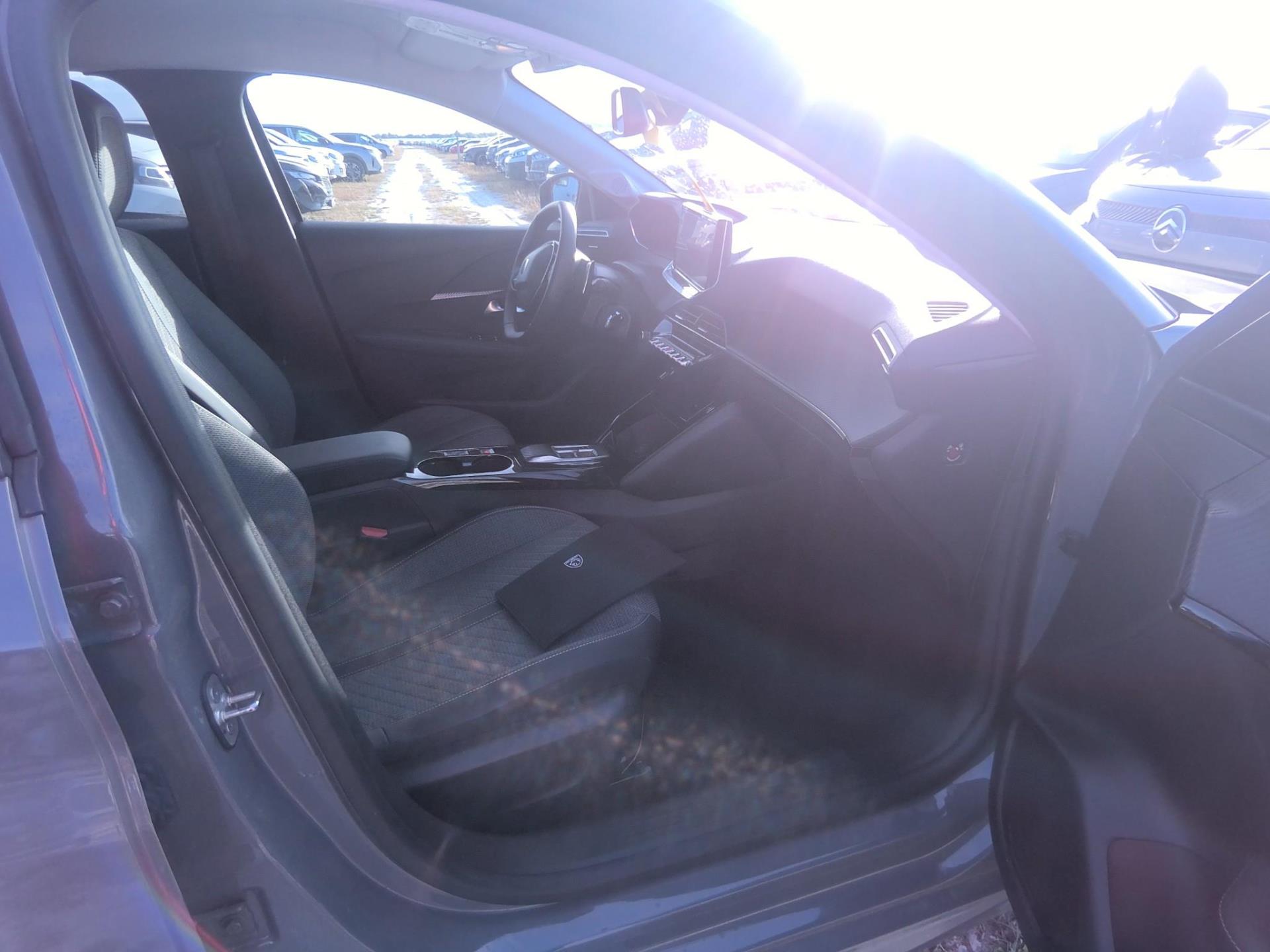 Peugeot 208 Hybrid 100 e-DCS6 Allure 2025