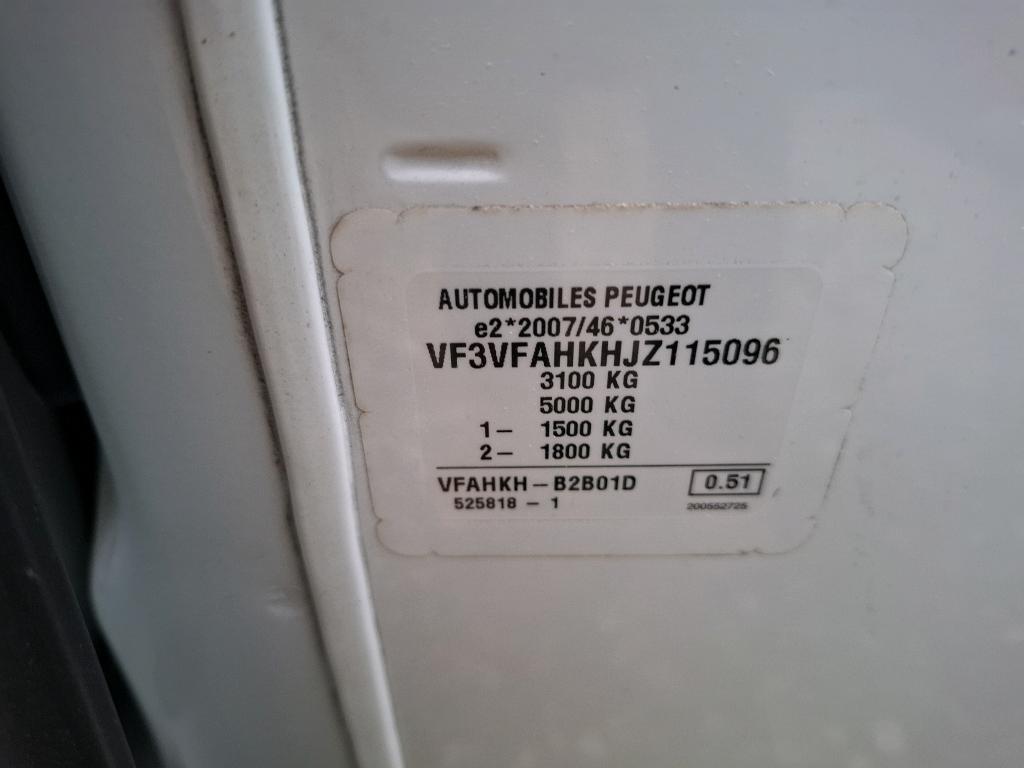 Peugeot EXPERT FGN TOLE STANDARD 2.0  BLUEHDI 120 S&S BVM6 PREMIUM 2018