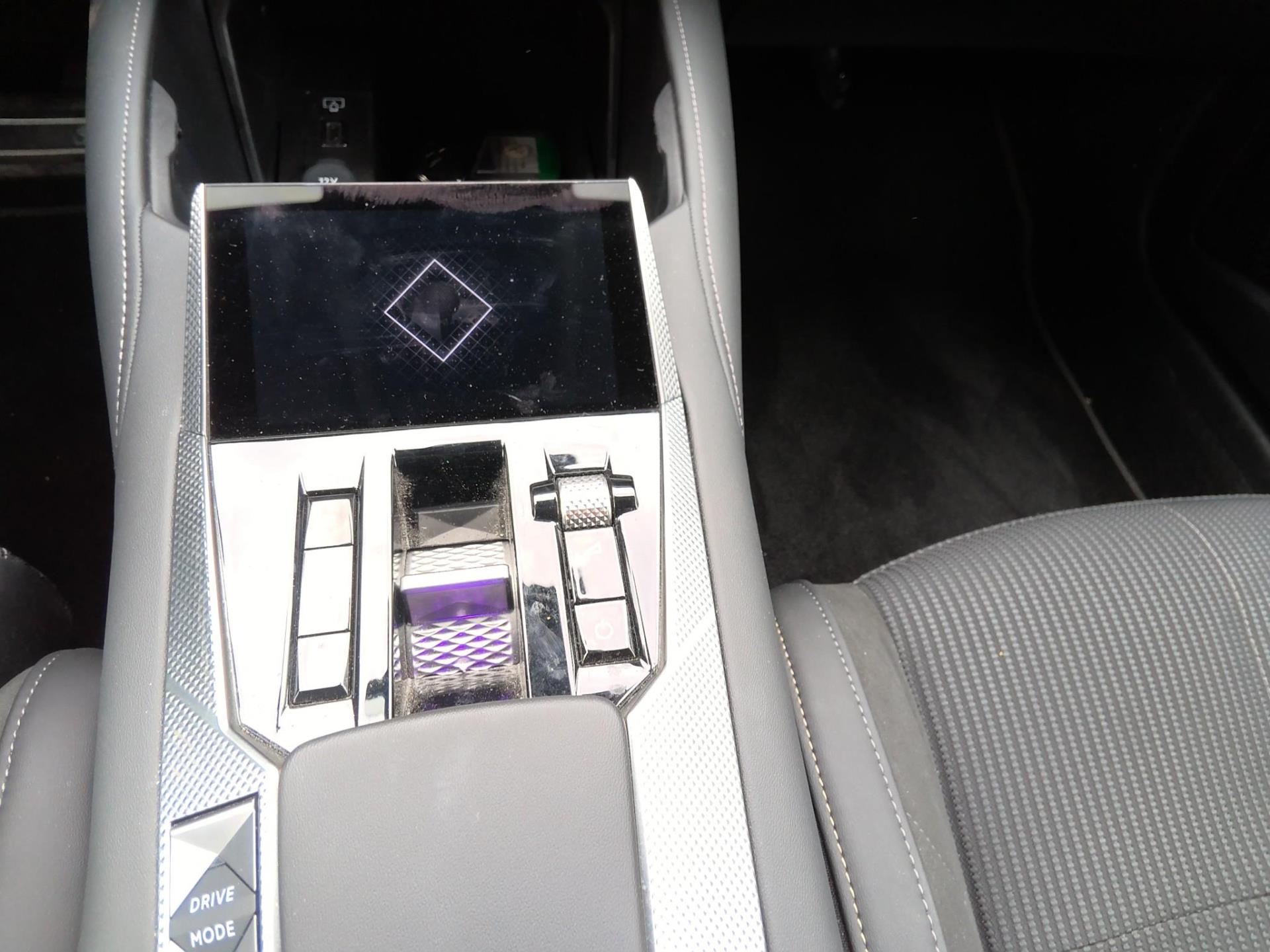 DS DS 4 BlueHDi 130 EAT8 Etoile - Alcantara 2024