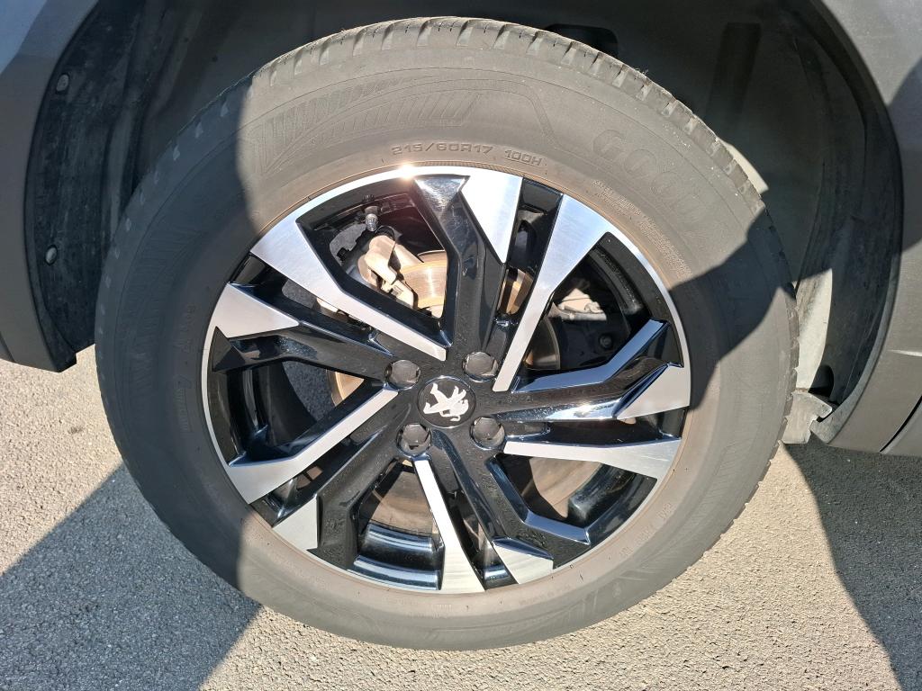 Peugeot 2008 BlueHDi 130 S&S EAT8 Allure Pack 2022