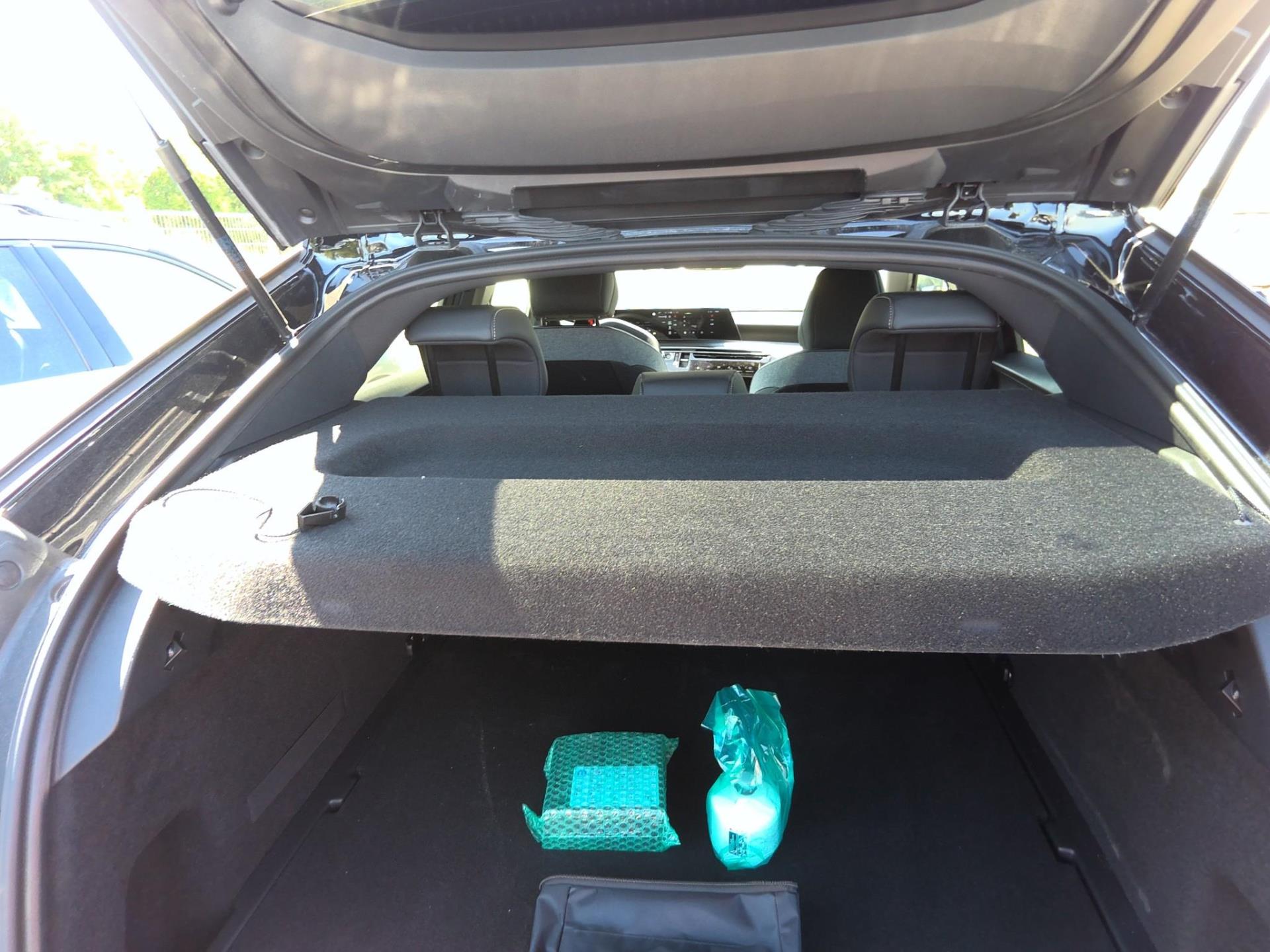 Peugeot 3008 Hybrid 145 e-DCS6 Allure 2025