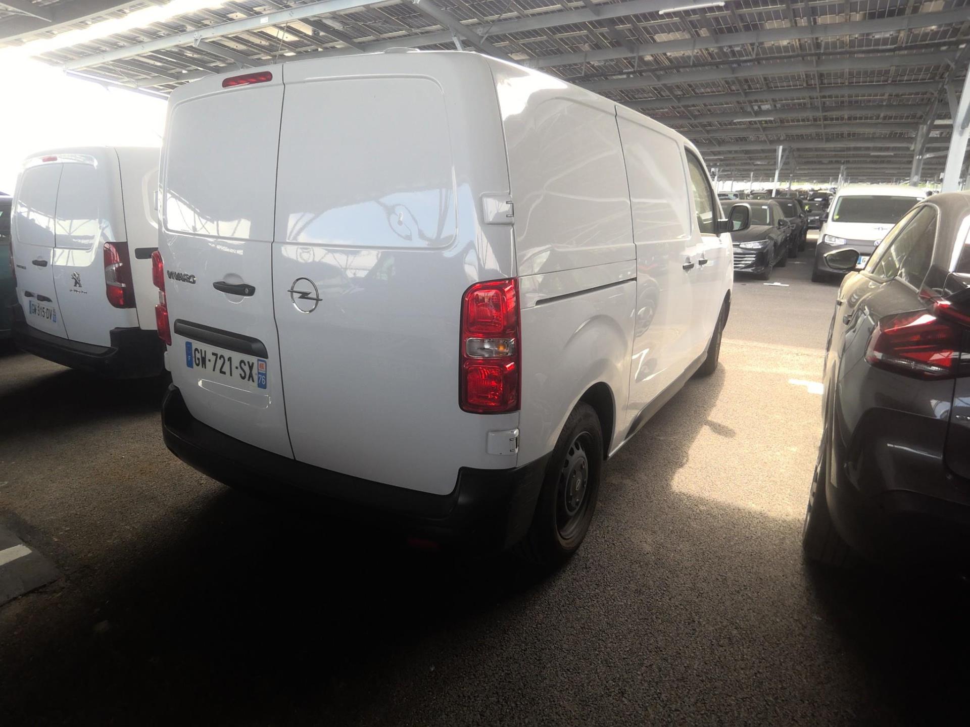 Opel VIVARO FGN TAILLE M BLUEHDI 120 S&S BVM6 2024