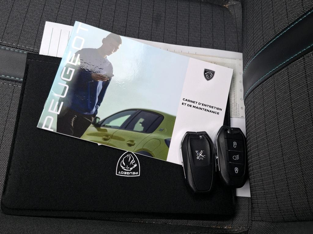 Peugeot 2008 PureTech 130 S&S EAT8 Allure Pack 2022