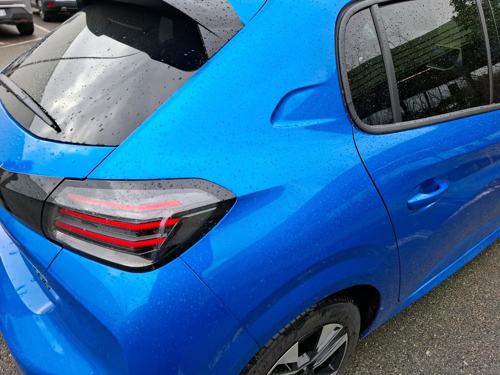 Peugeot 208 Hybrid 136 e-DCS6 Allure 2025