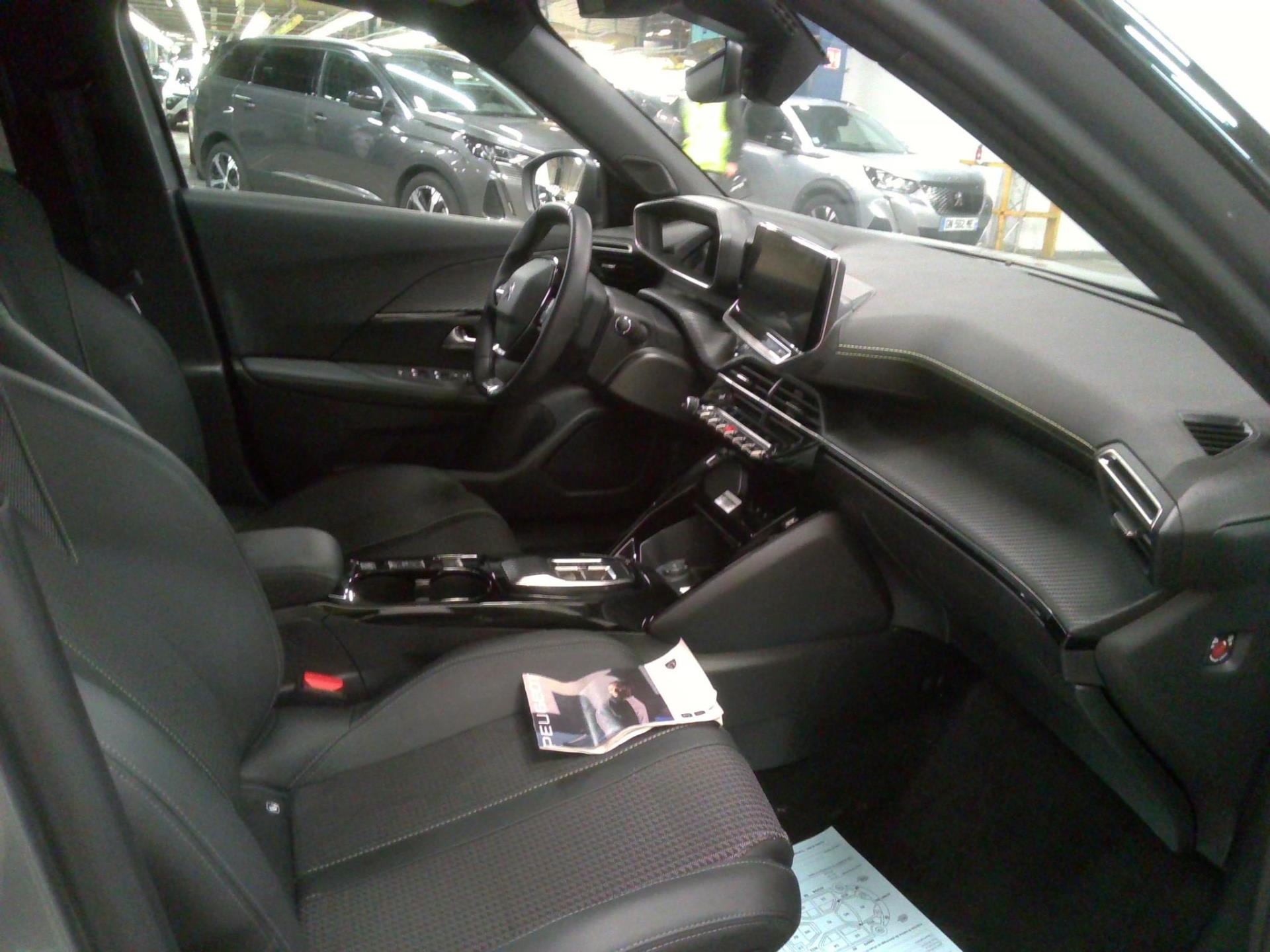 Peugeot 2008 Electrique 136 ch GT 2022