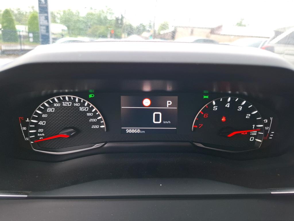 Peugeot 2008 BlueHDi 130 S&S EAT8 Allure 2023