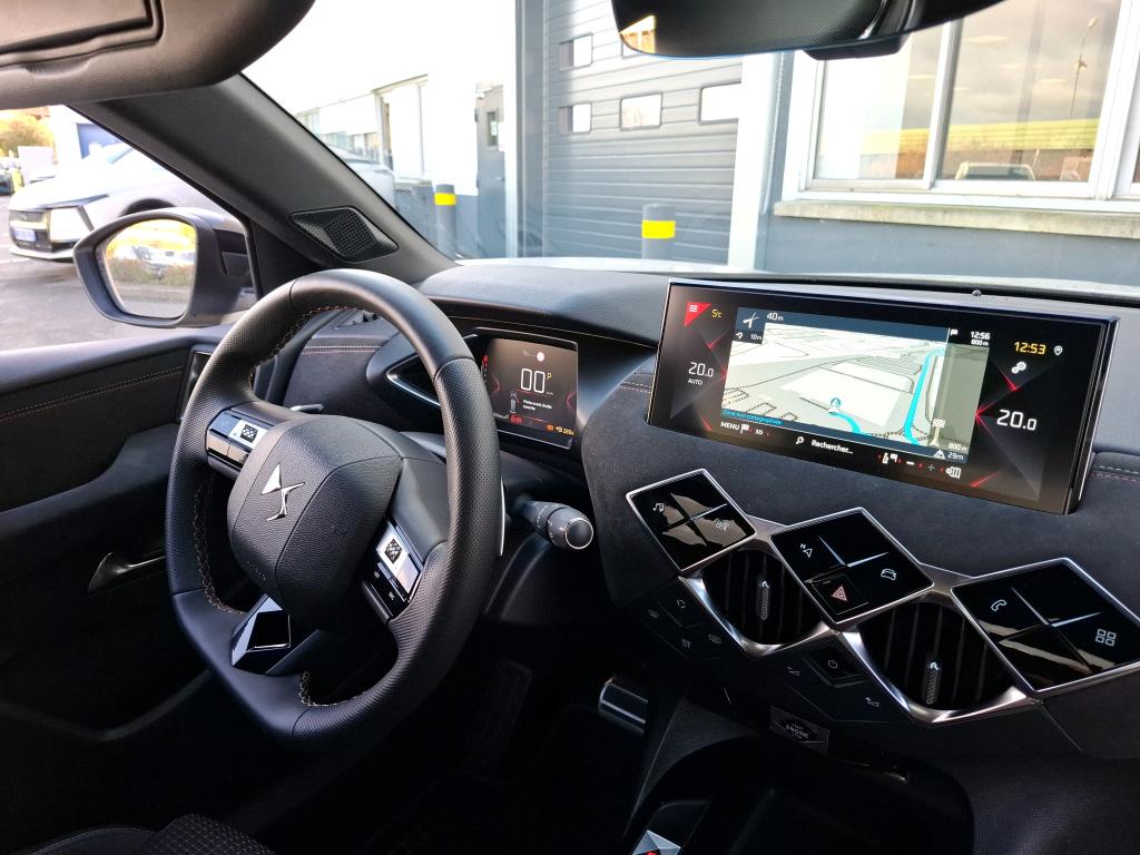 DS DS3 Crossback PureTech 130 EAT8 Performance Line+ 2022