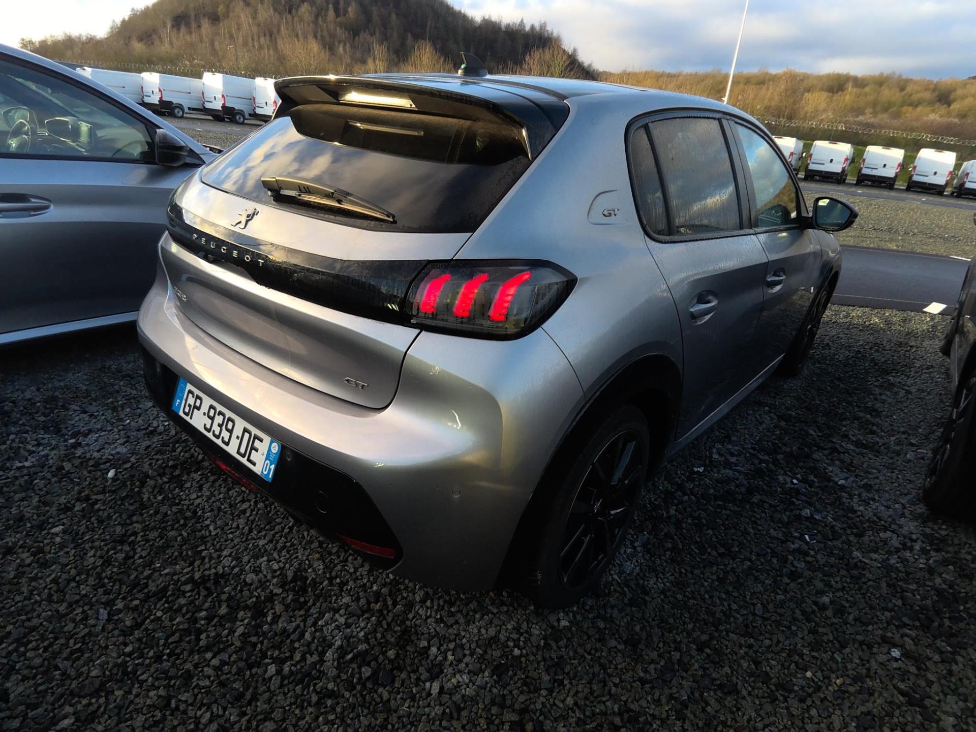 Peugeot 208 BlueHDi 100 S&S BVM6 GT 2023