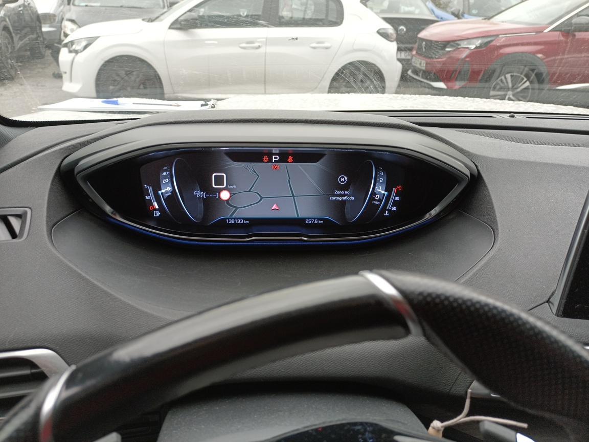 Foto Peugeot 5008 8