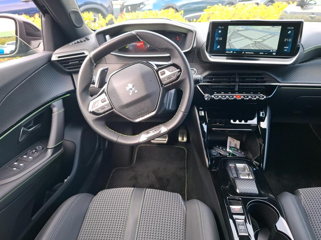 Peugeot 2008 PureTech 130 S&S EAT8 GT 2022