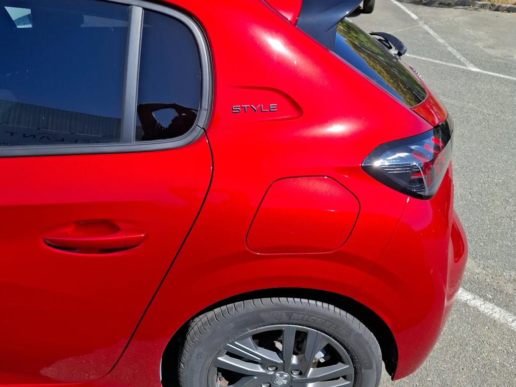Peugeot 208 PureTech 100 S&S EAT8 Style 2022