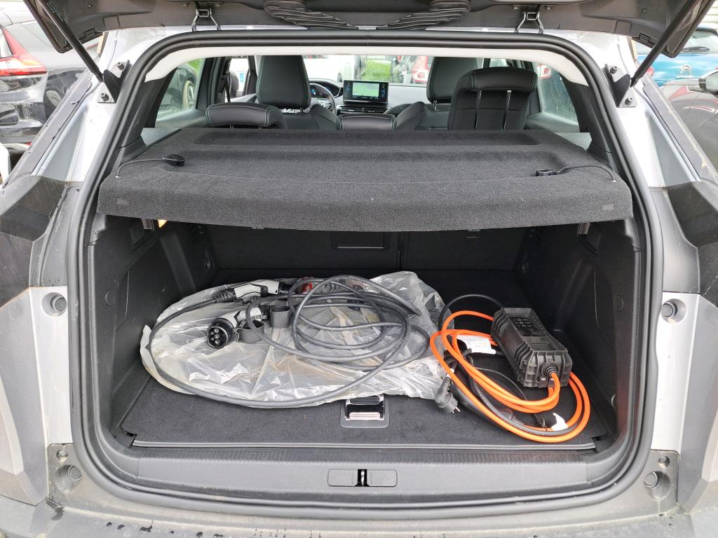 Peugeot 3008 Hybrid 225 e-EAT8 Active Pack 2022