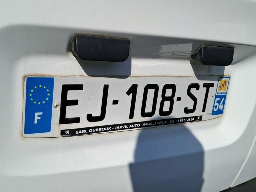 Peugeot EXPERT FGN TOLE STANDARD BLUEHDI 120 S&S BVM6 PREMIUM PACK 2017