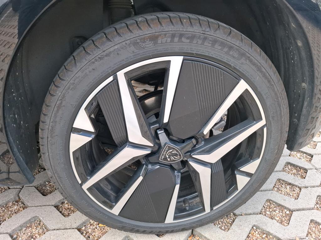 Peugeot 208 Hybrid 145 ch e-DCS6 GT Exclusive 2025