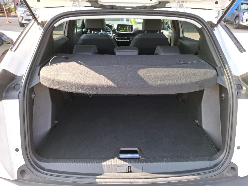 Peugeot 2008 BlueHDi 130 S&S EAT8 Allure Pack 2022
