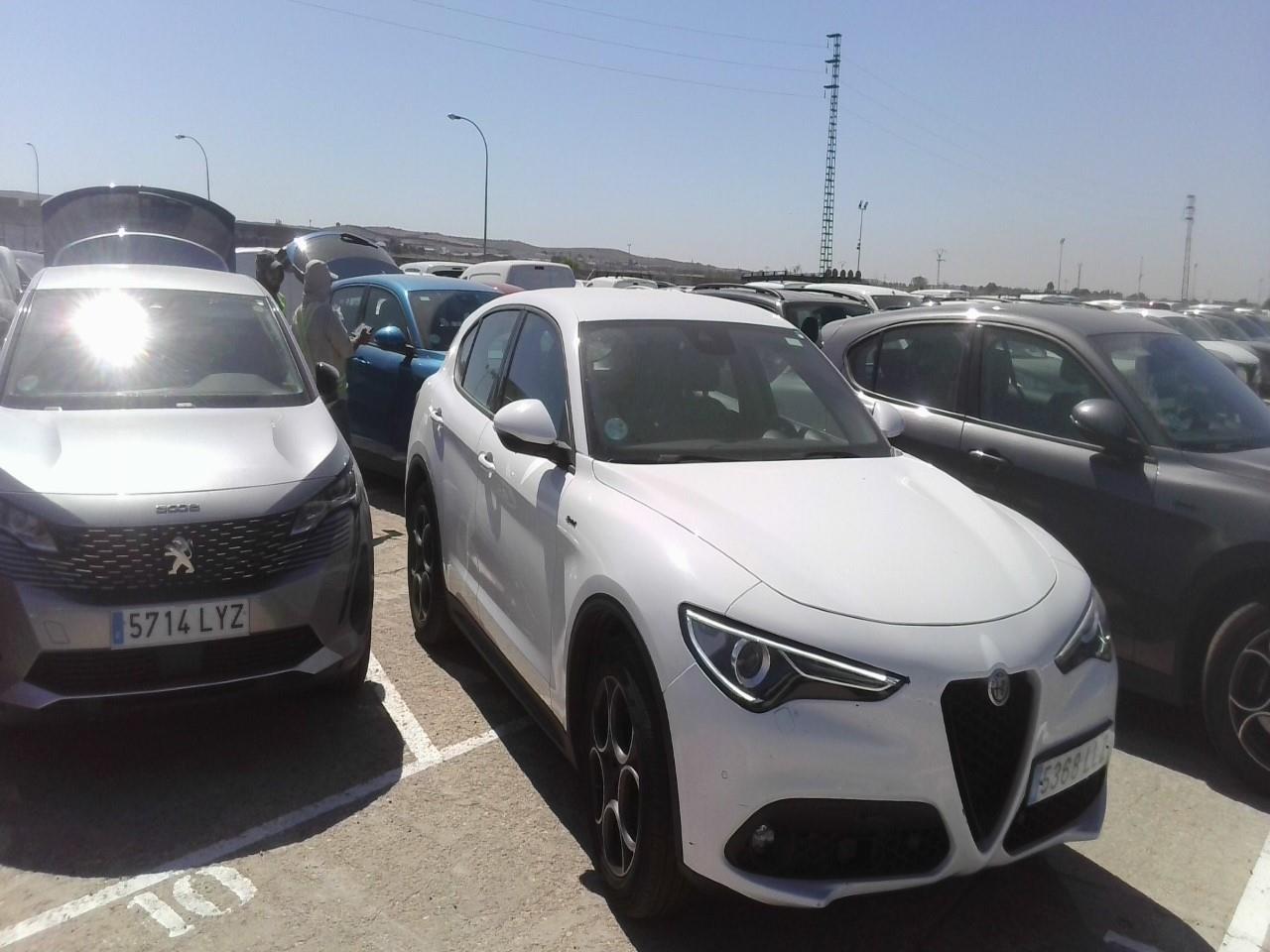 Foto Alfa Romeo Stelvio 3