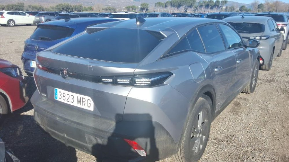 Foto Peugeot 408 13